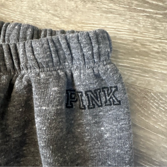 Two pairs of women’s Victoria’s Secret sweatpants gray, and black size medium - Picture 7 of 9